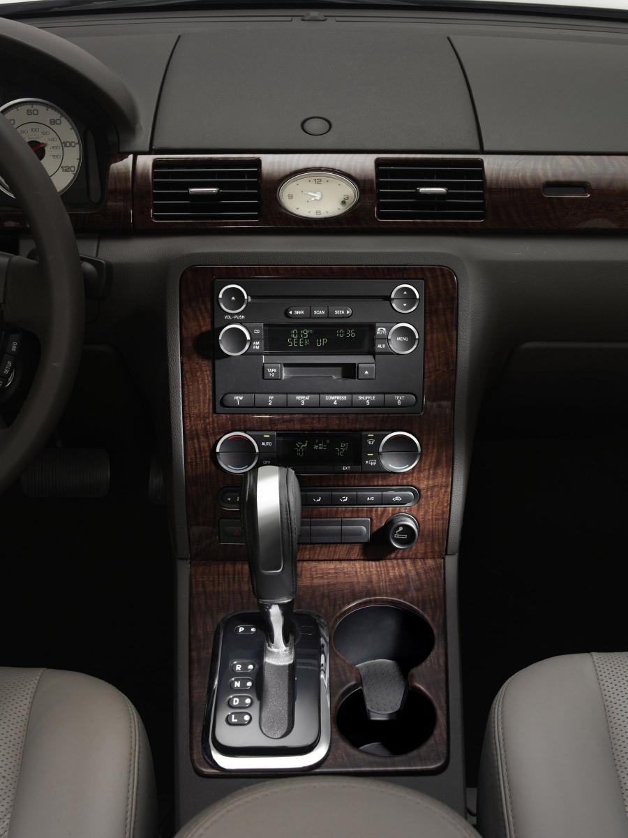  Ford Taurus 2008 года  (фото 11 из 57)